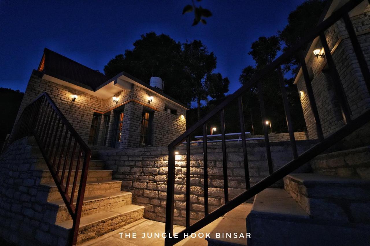 The Jungle Hook Binsar Hotel Алмора Екстериор снимка
